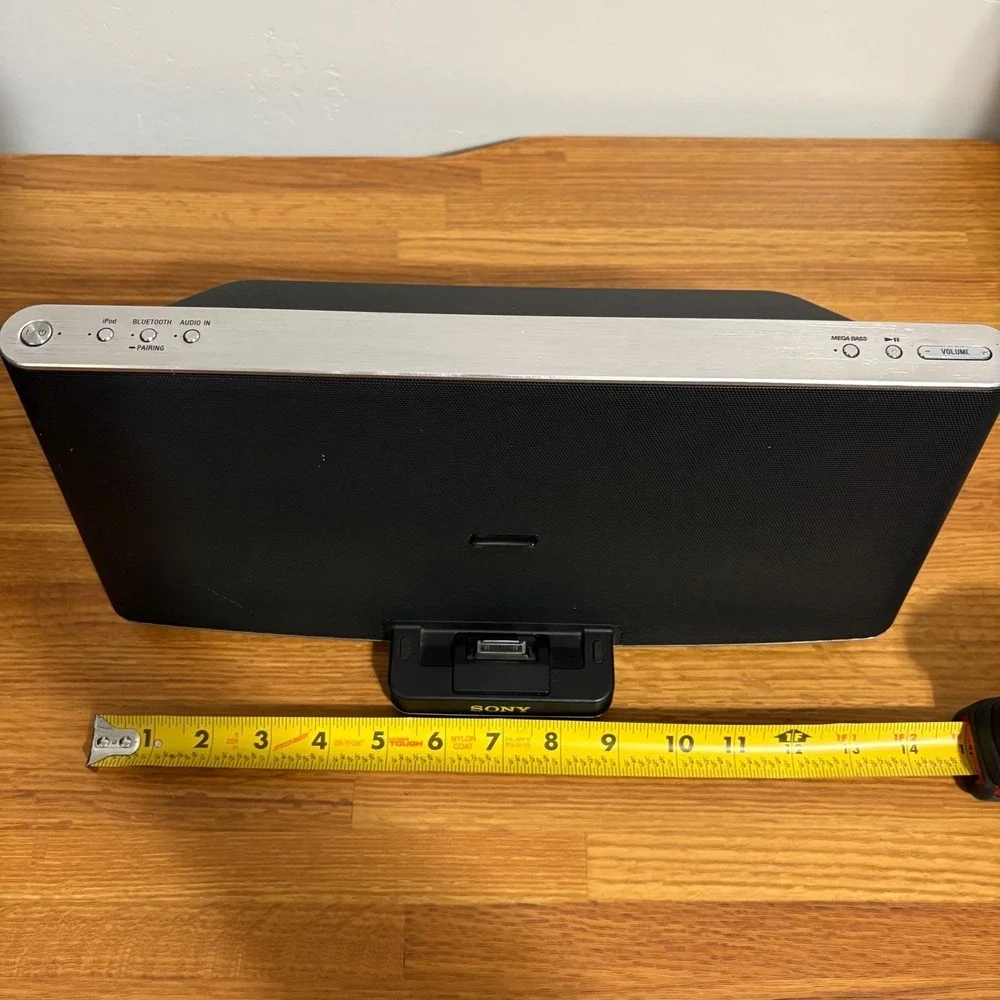 Sony Personal Audio Docking‎ System RDP-X200iP Bluetooth 30-Pin Speaker Black